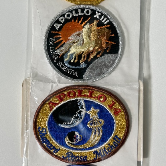 Kennedy Space Center Spaceport USA Apollo Emblems Set of 12 Made In USA (18B) - Picture 8 of 10